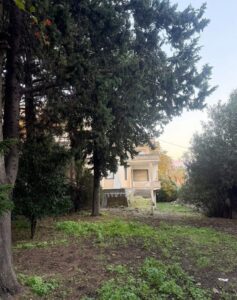 Villa indipendente con terreno edificabile