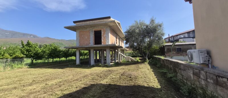 Villa indipendente al grezzo