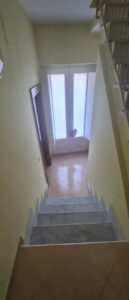 CASA INDIPENDENTE CON DEPENDANCE E GIARDINO