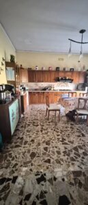 NUOVO INCARICO IN ESCLUSIVA! 🏢 BELLIZZI CENTRO &ndash; OCCASIONE UNICA D'INVESTIMENTO INTERO STABILE INDIPENDENTE SUI 4 LATI CON GIARDINO EDIFICABILE