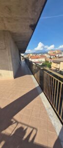 NUOVO INCARICO IN ESCLUSIVA! 🏢 BELLIZZI CENTRO &ndash; OCCASIONE UNICA D'INVESTIMENTO INTERO STABILE INDIPENDENTE SUI 4 LATI CON GIARDINO EDIFICABILE