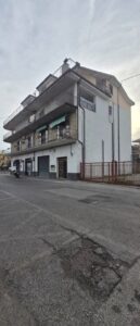 NUOVO INCARICO IN ESCLUSIVA! 🏢 BELLIZZI CENTRO &ndash; OCCASIONE UNICA D'INVESTIMENTO INTERO STABILE INDIPENDENTE SUI 4 LATI CON GIARDINO EDIFICABILE